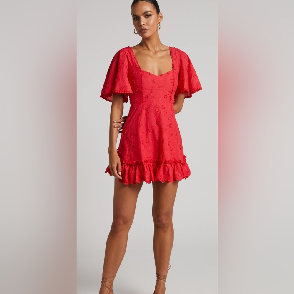 FANCY A SPRITZ MINI DRESS - SQUARE NECK DRESS IN RED
SHOWPO US 8